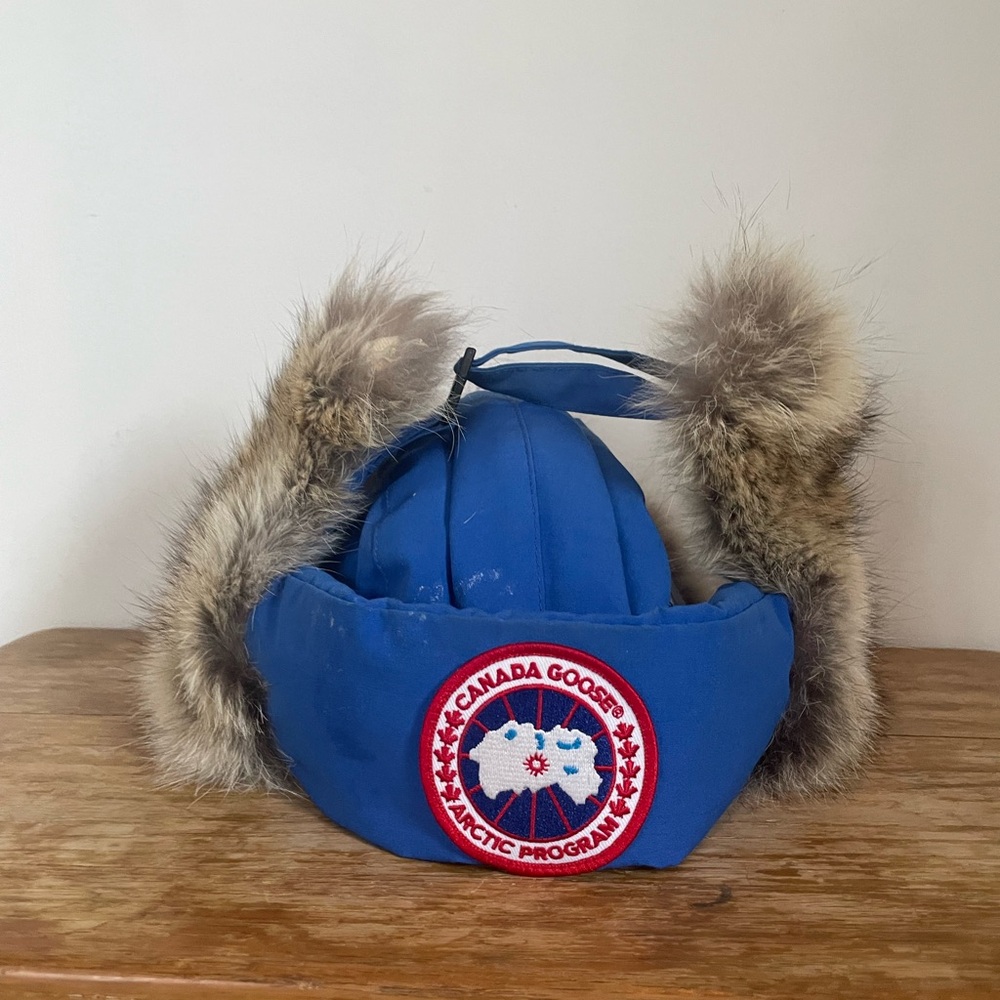 Canada Goose Blue Fur-Trimmed Hat - Sz Small Adult